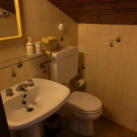 度假居 Casa Orfea 斯特雷萨